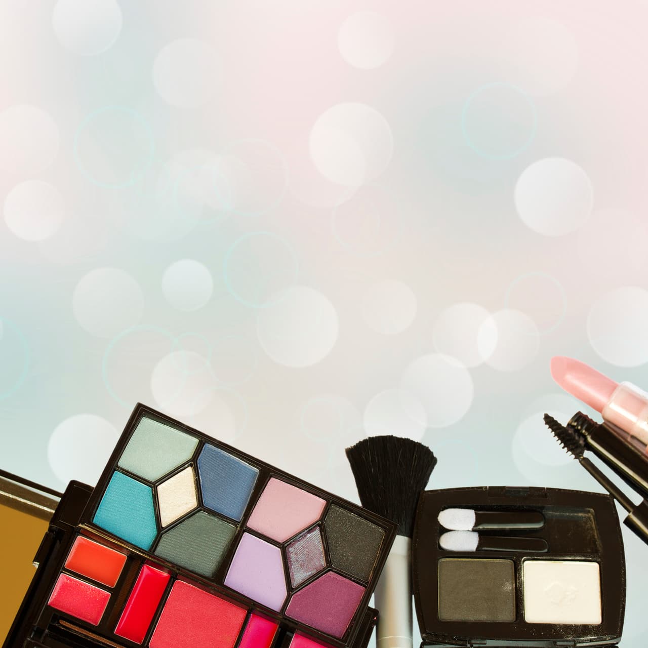 Nueva línea de maquillaje de Dita Von Teese