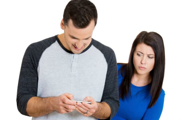 Llegaron las fiestas de Navidad: 5 tips para que los celos no acaben con tu relación