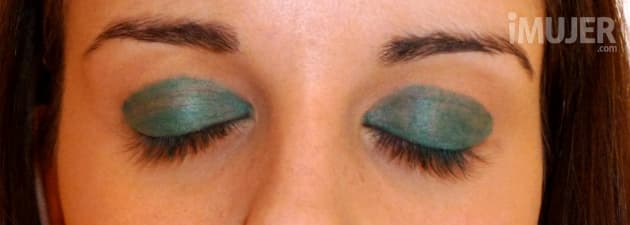 Smokey eyes en verde paso a paso