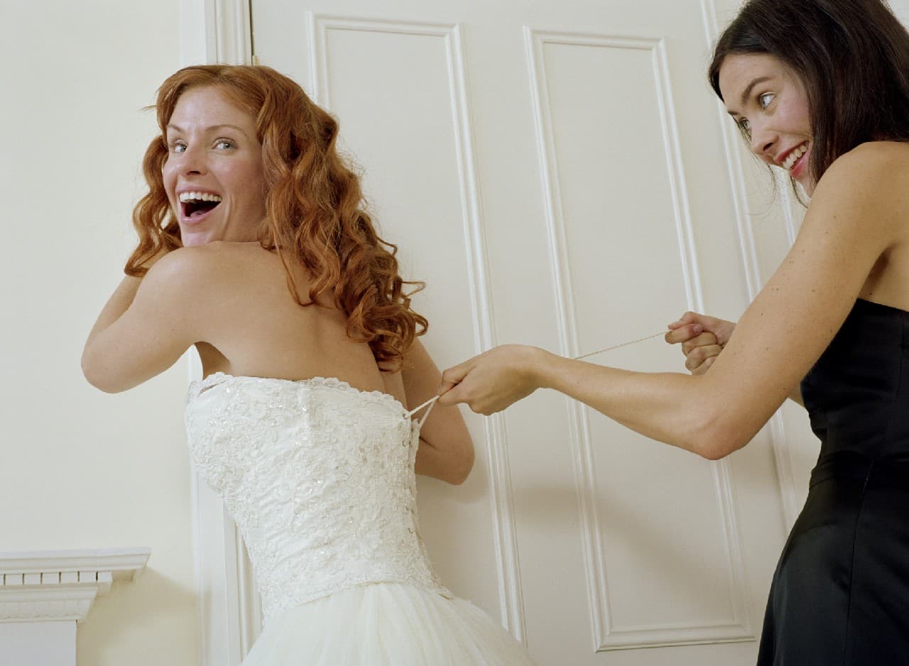 La importancia de tu mejor amiga en tu boda