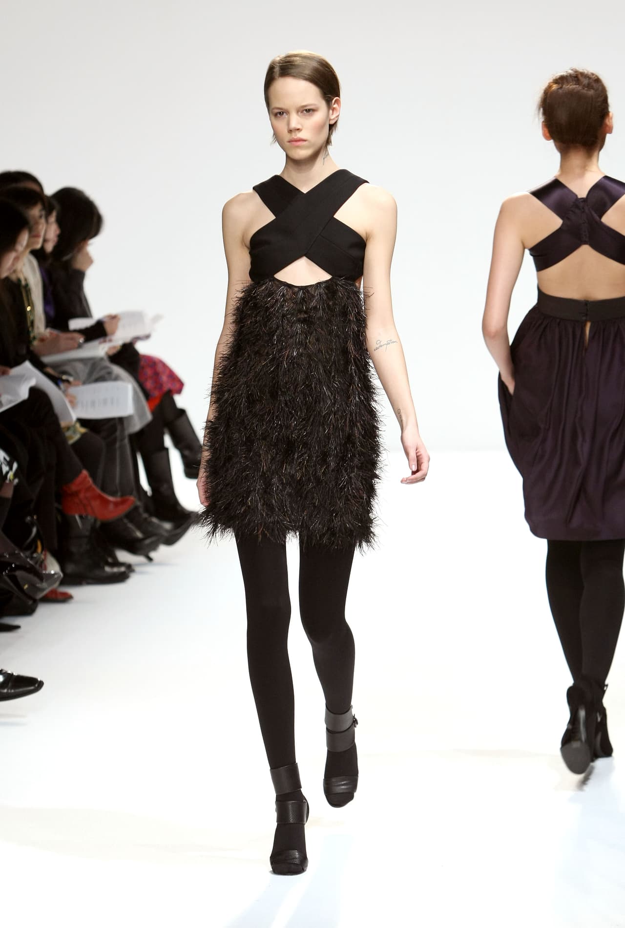 Espaldas descubiertas: Mira cómo me voy