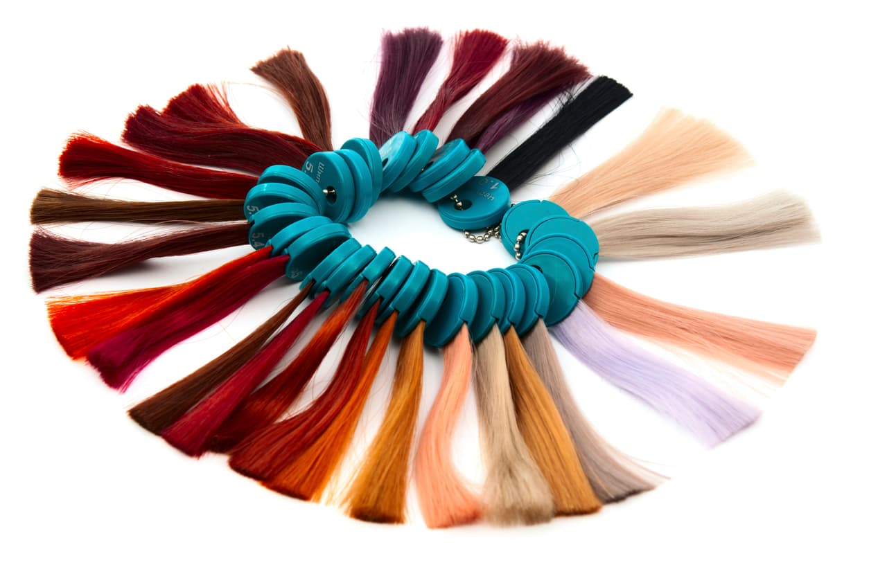 Si tienes más de 40, evita acudir a estos 4 productos para el cabello