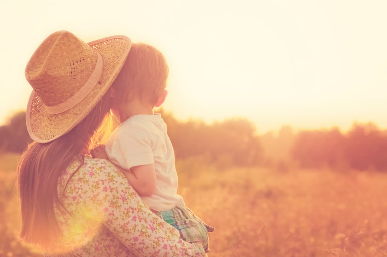 Estas son las razones por las que es importante cuidar primero de ti por el bienestar de tus hijos