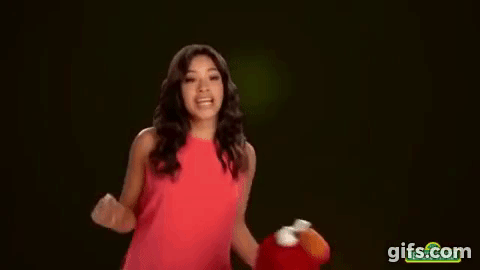 ¡Adorable! Gina Rodríguez le enseña a Elmo el abecedario en español 