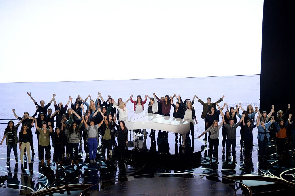 La familia de Lady Gaga descubrió viendo los Oscar que ella fue violada y su reacción te conmoverá