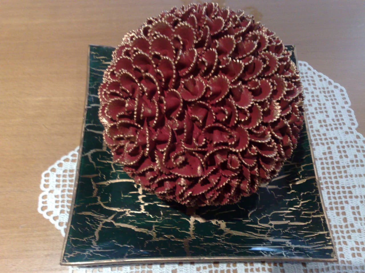 Bola decorativa hecha con pasta alimenticia, por Jesús