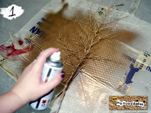 Arbolito de navidad con rama seca, enviado por Cristina Pareja