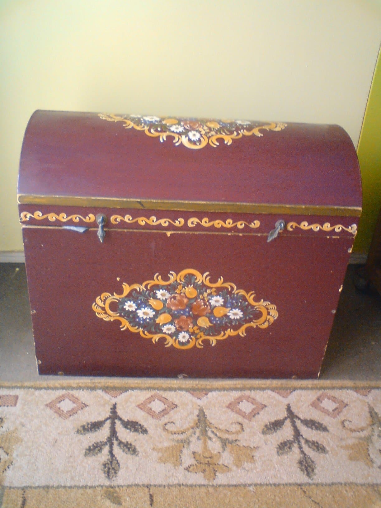 Baúl de trupán con diseños, enviado por Janiuska