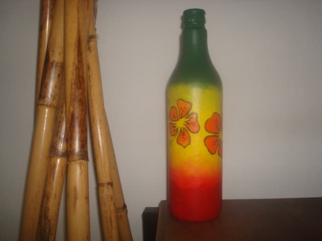 Mis primeras botellas pintadas y con decoupage, por Jorge