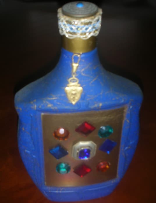 Botella decorada azul, enviada por Artemisia