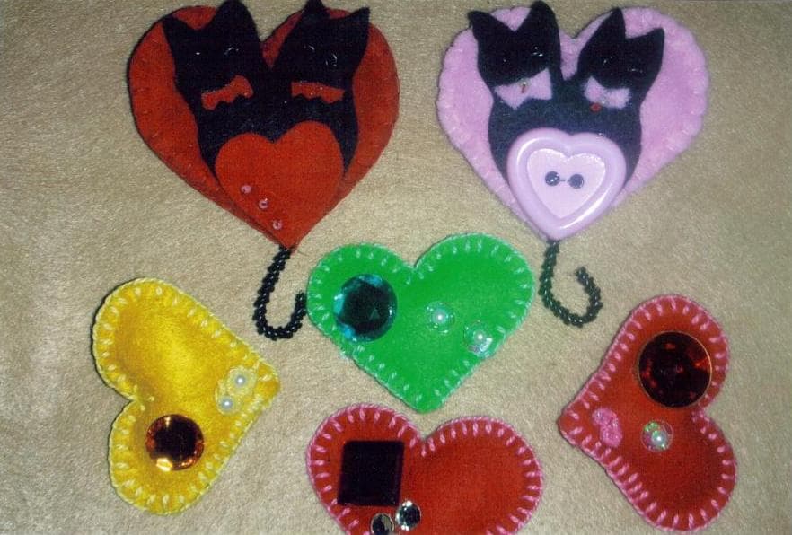 Broches en Fieltro, por Artemisia
