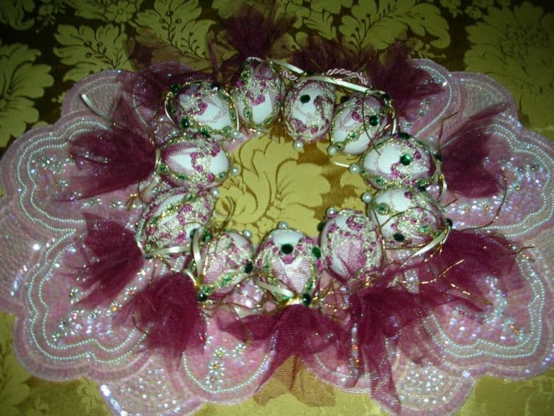 Cascarones de huevo decorados, enviados por Artemisia