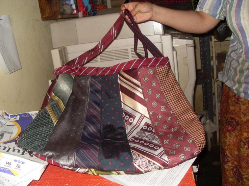 Bolsos de corbatas, enviado por Morena