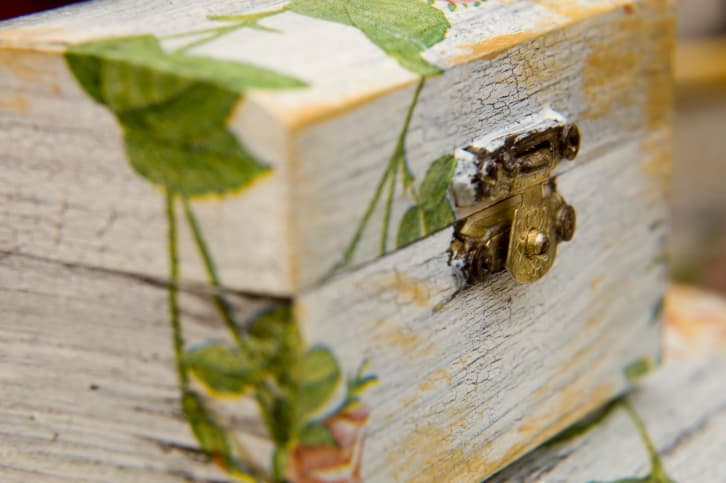 Cómo transferir imágenes o textos a tus muebles