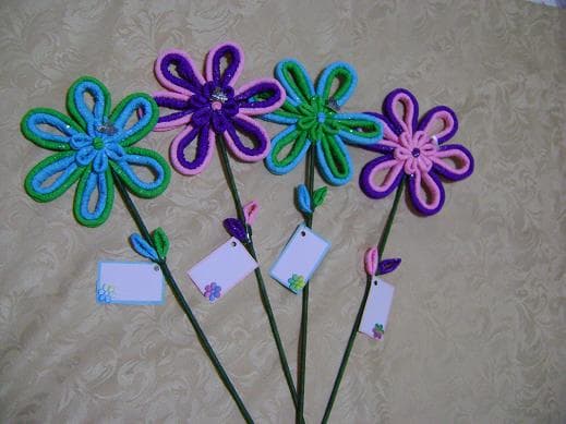 Flores en papel crepé, enviadas por Teresa