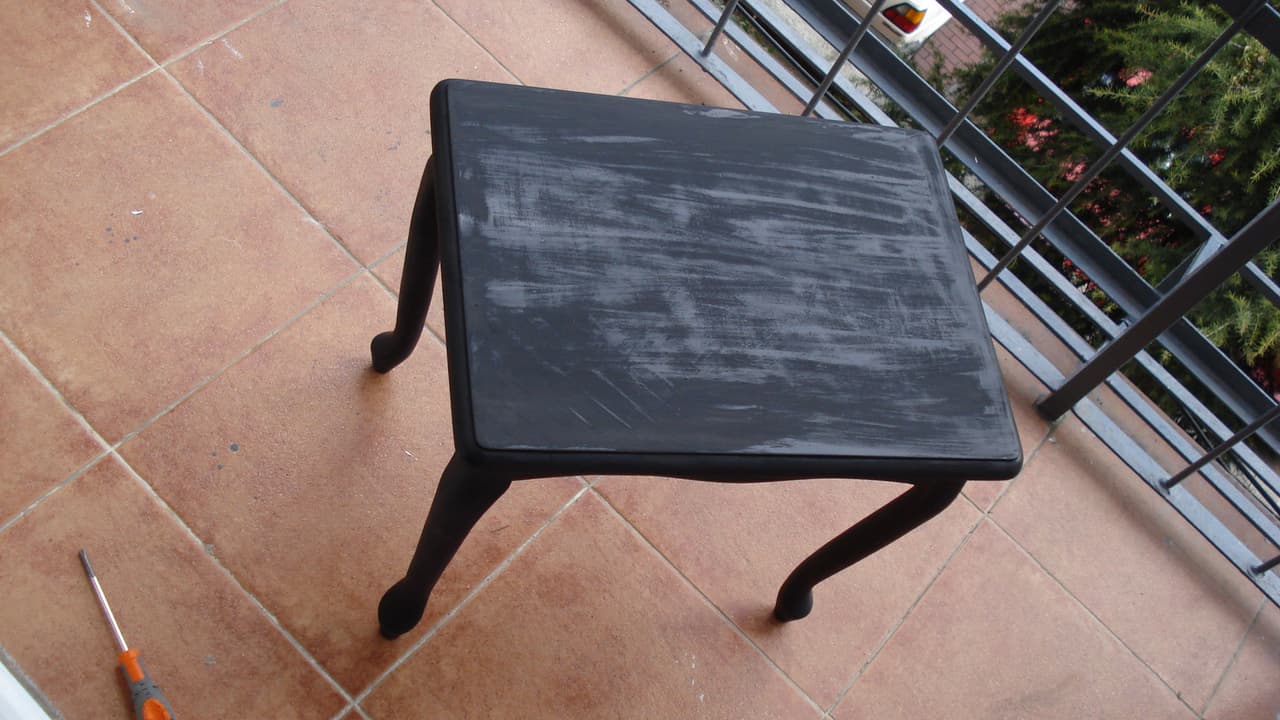 Cómo recuperar una mesita auxiliar, por Verónica 