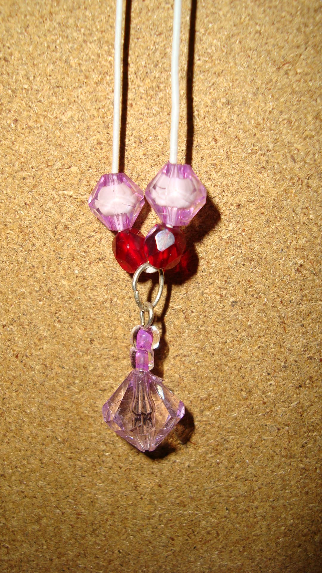 Bisutería y distintos objetos, enviados por Víctor