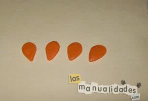 Bella flor en porcelana fría