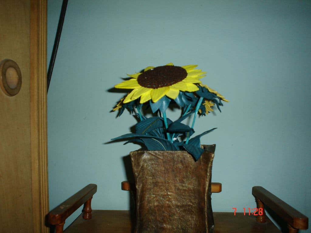 Flores artificiales de goma eva, enviadas por Maria