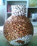 Jarrón con cascaras de huevos, enviado por Ruth