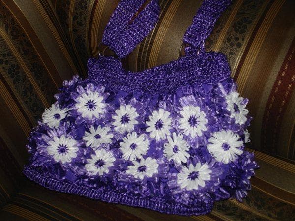 Bolsas de flores con rafia, enviadas por Yolanda