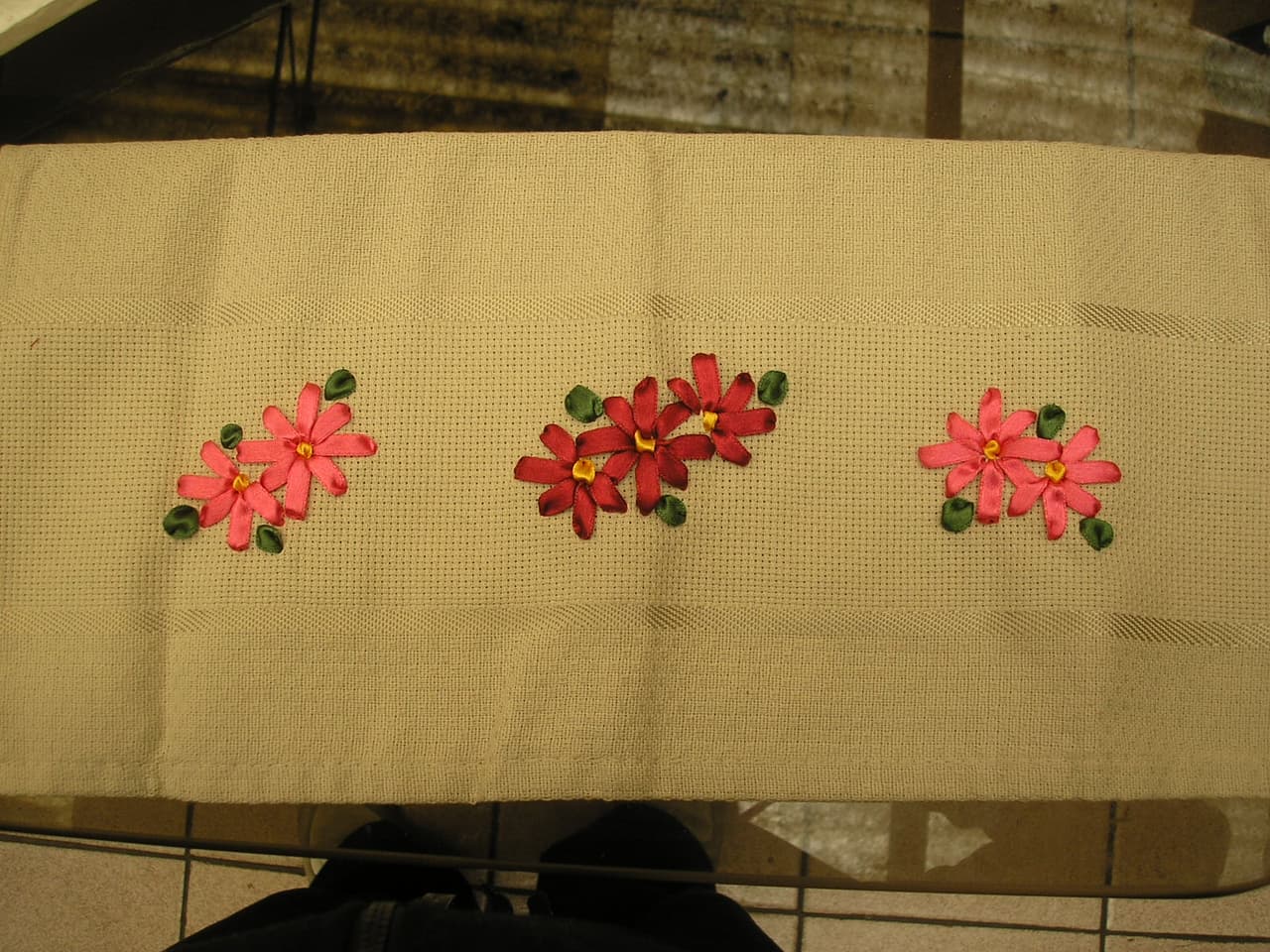 Secador de cocina bordado en cinta, enviado por Susana