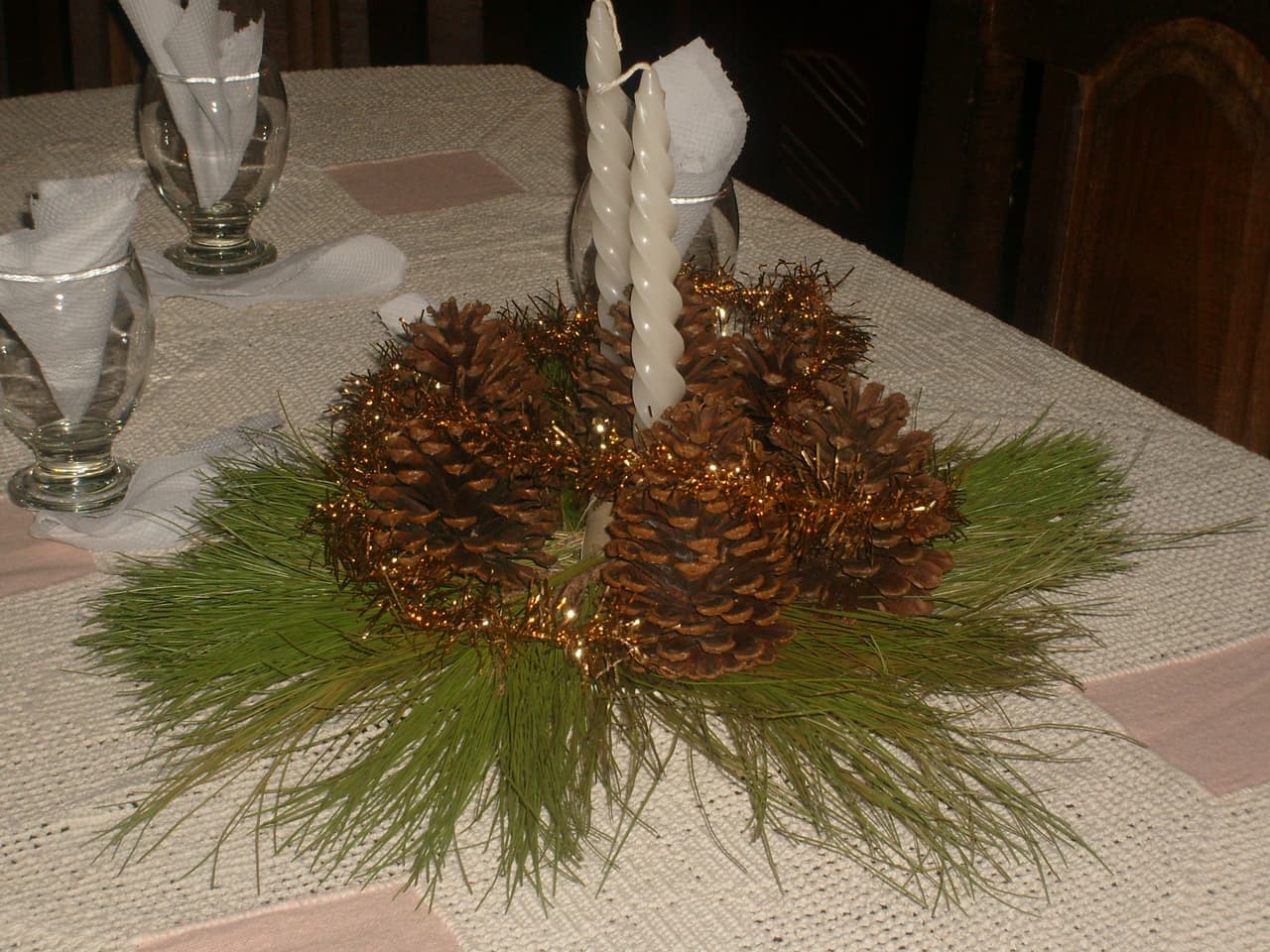 Sencillo centro de mesa navideño, enviado por Azucena