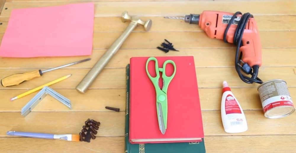 Haz tus propias repisas flotantes para organizar los libros y decorar tu casa, ¡dale un toque nuevo!