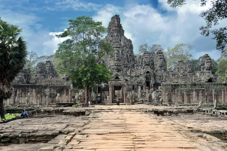 La importancia de la etiqueta en el turismo religioso