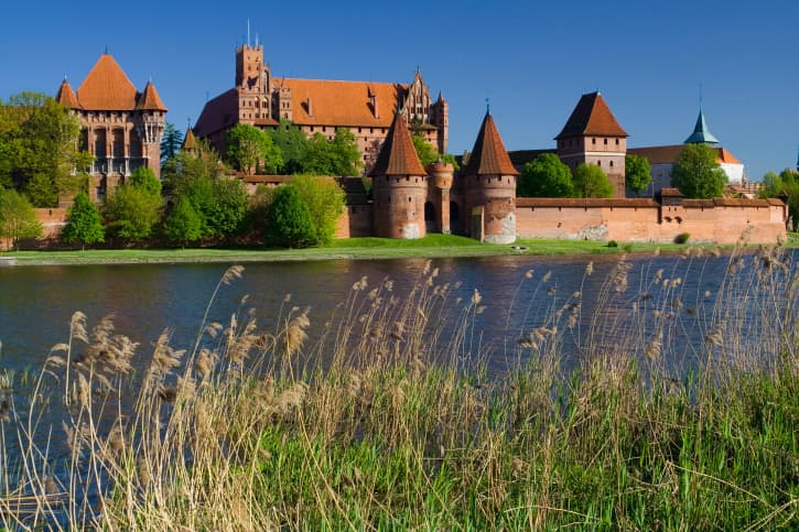 Castillo de Malbork: historia detrás de los ladrillos