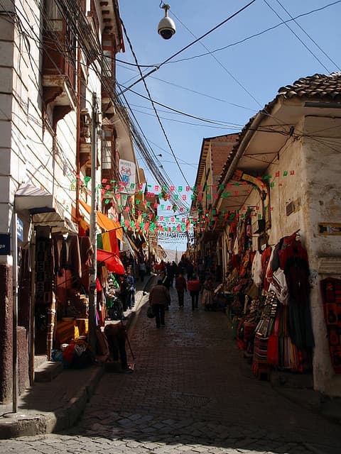 Calle Linares: el paseo más embrujado de Bolivia
