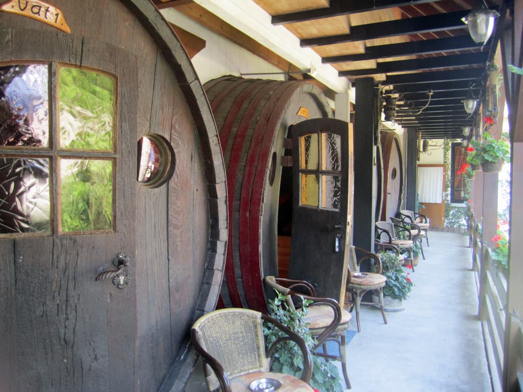 De Vrouwe van Stavoren Hotel: dormir en un barril