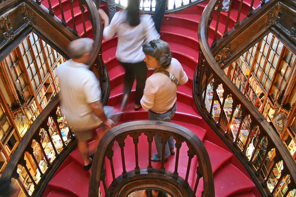 Las mejores escaleras del mundo: Librería Lello
