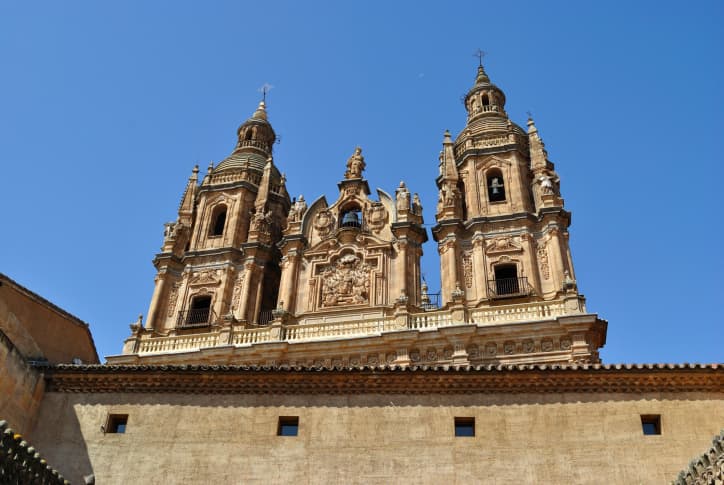 La Clerecía de Salamanca en su casco viejo