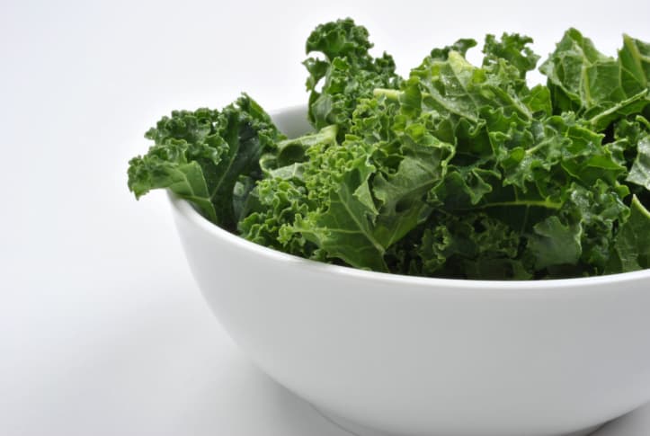 9 beneficios de la col rizada para la salud