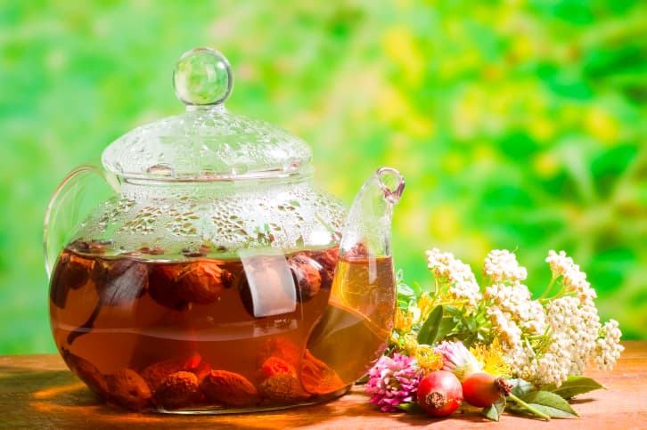 Cómo hacer preparados con hierbas medicinales