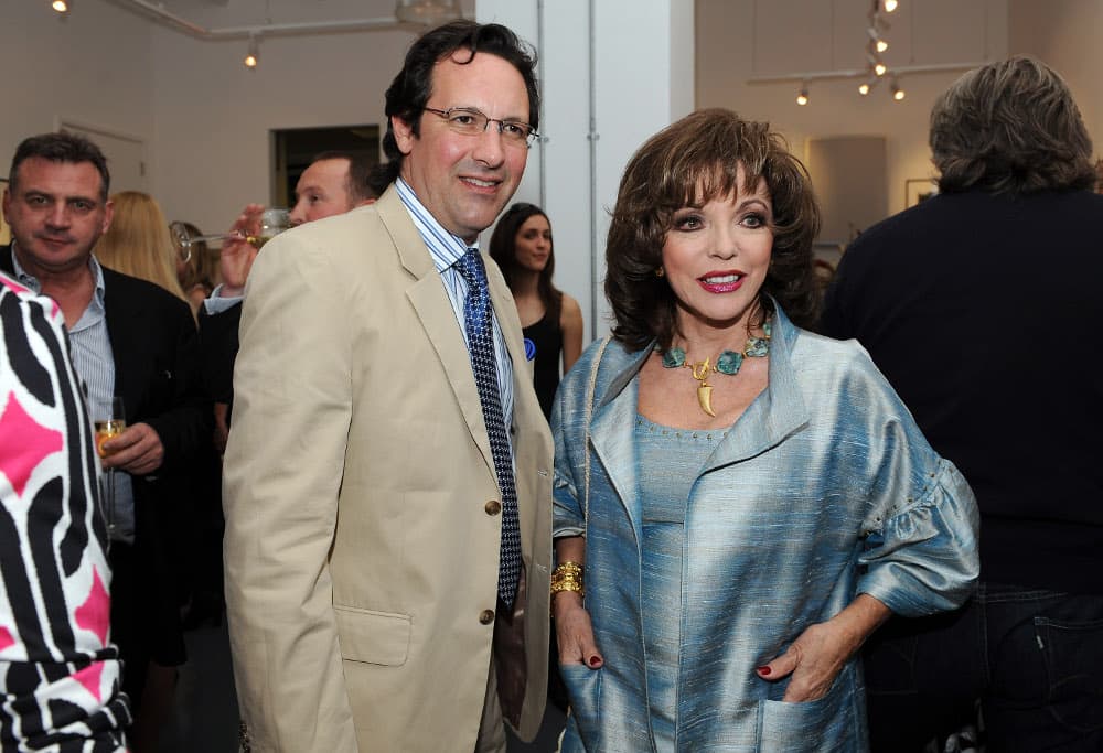 10 famosos que salen con mujeres MAYORES