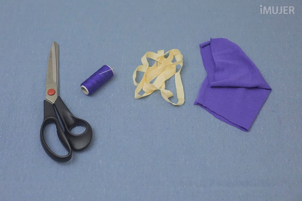 Haz un portacelular de tela para cargar tu móvil donde quieras