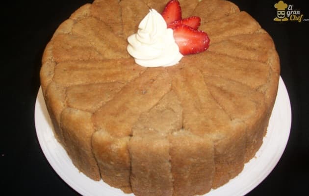 Delicioso postre express de crema pastelera y chocolate