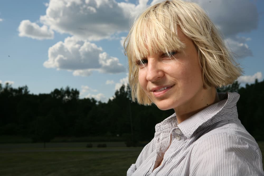 Sia reveló que ya es abuelita, por si no te sentías lo suficientemente viejo hoy