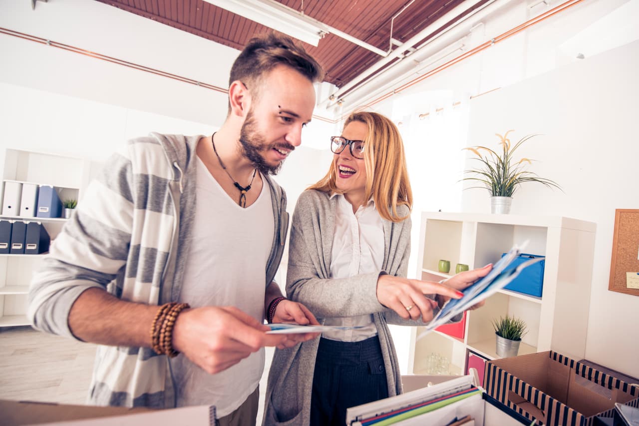 ¿Romance de oficina? Esto es lo que deberías considerar antes de una primera cita