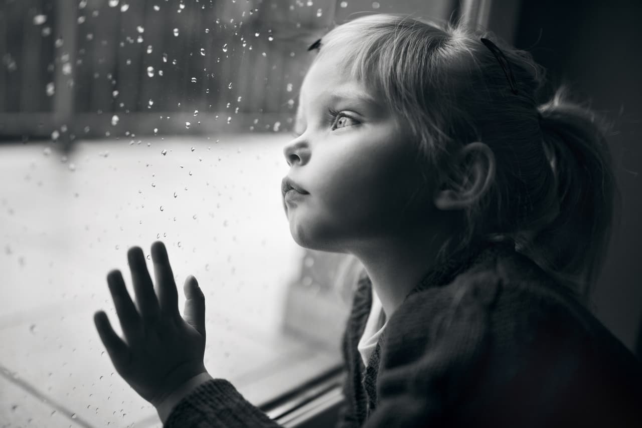 Si tu hijo comienza a aislarse y reprimir sus emociones podría padecer alexitimia