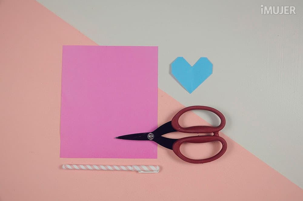 Cómo hacer una tarjeta romántica con 4 corazones en 1