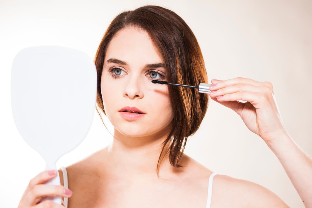 Luce 10 años más joven con estos 7 trucos de maquillaje