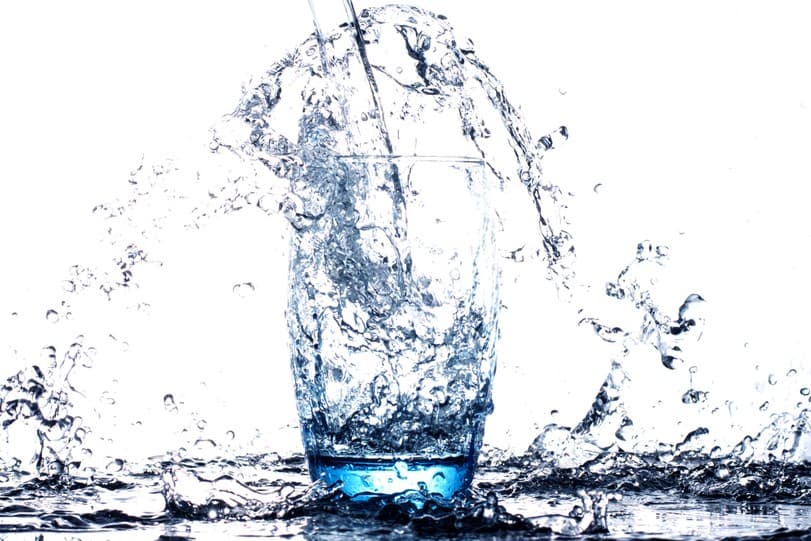 6 snacks que SÍ o SÍ deberías tener en tu escritorio