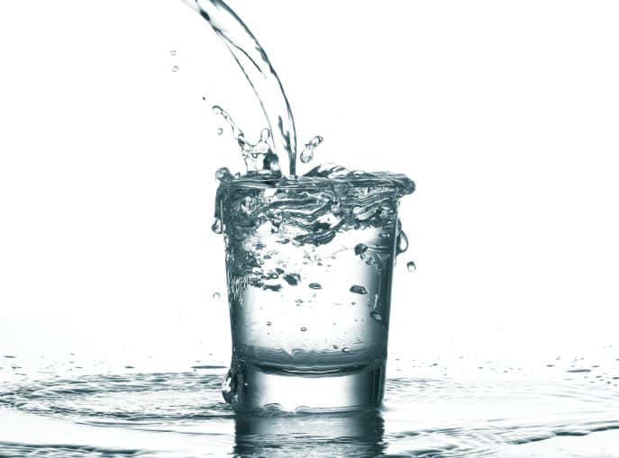 Potomanía, el riesgo de beber agua en exceso