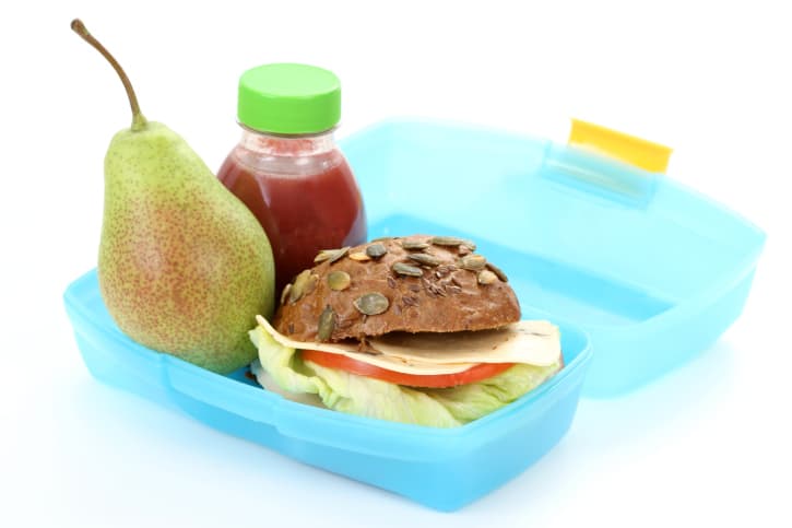 Cómo conservar los alimentos que tu hijo lleva a la escuela