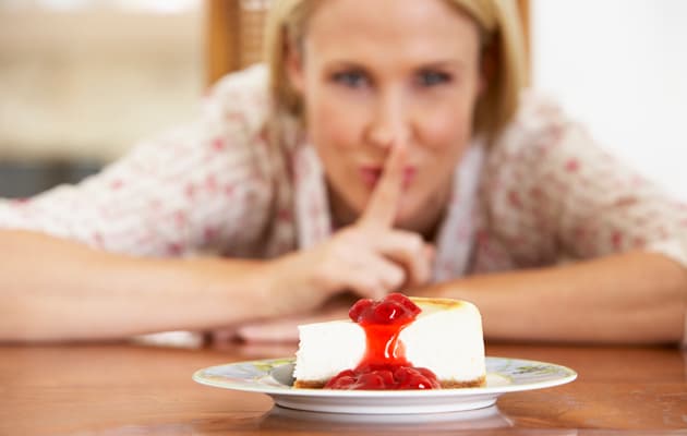 ¿Es buena idea tener una 'comida trampa' en la dieta?