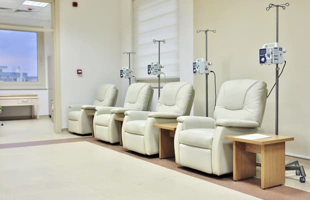 La diferencia entre radioterapia y quimioterapia