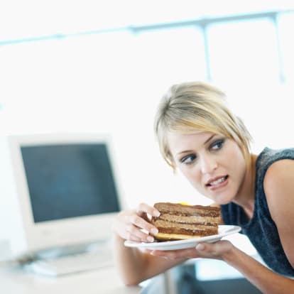 8 formas de adelgazar si eres una mujer con gran apetito